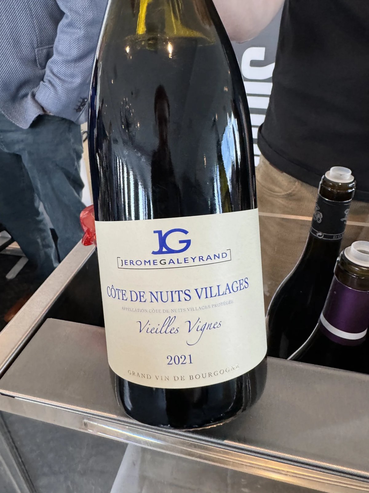Jérôme Galeyrand Côte de Nuits Villages Vieilles Vignes 2021 bottle with a blue JG monogram label