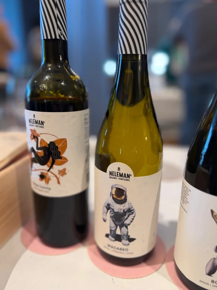 Neleman Bobal Oolong and Macabeo with astronaut label side by side