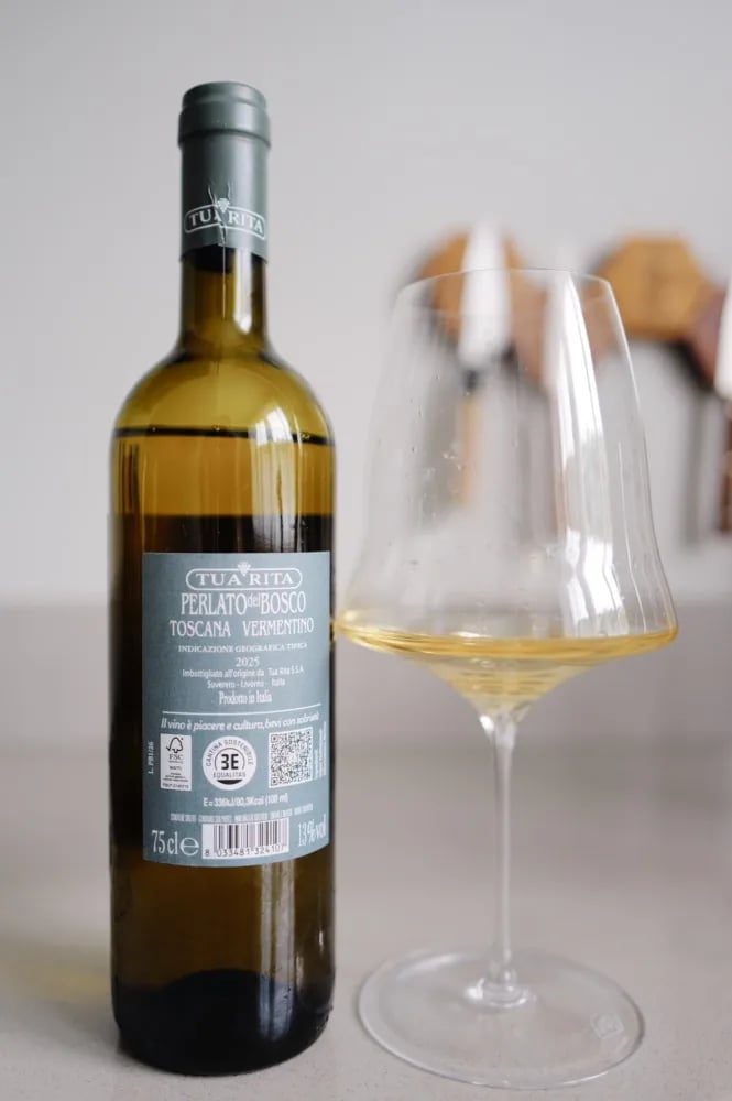 Back label of Tua Rita Perlato del Bosco Vermentino 2025 with QR code, Equalitas logo and nutritional values