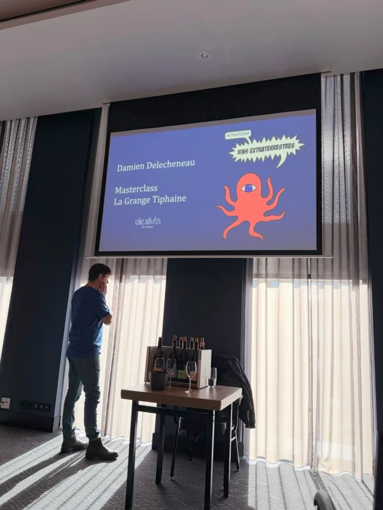Damien Delecheneau masterclass slide 'Vins Extraterrestres' with octopus illustration