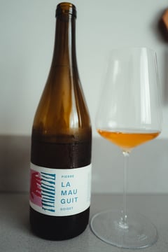La Mauguit 2022 Pierre Goiset Muscadet bottle next to a glass