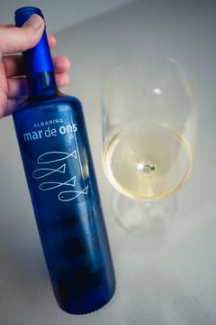 Bottle of Mar de Ons Albariño from Bodegas Aguiúncho in Rías Baixas, Spain
